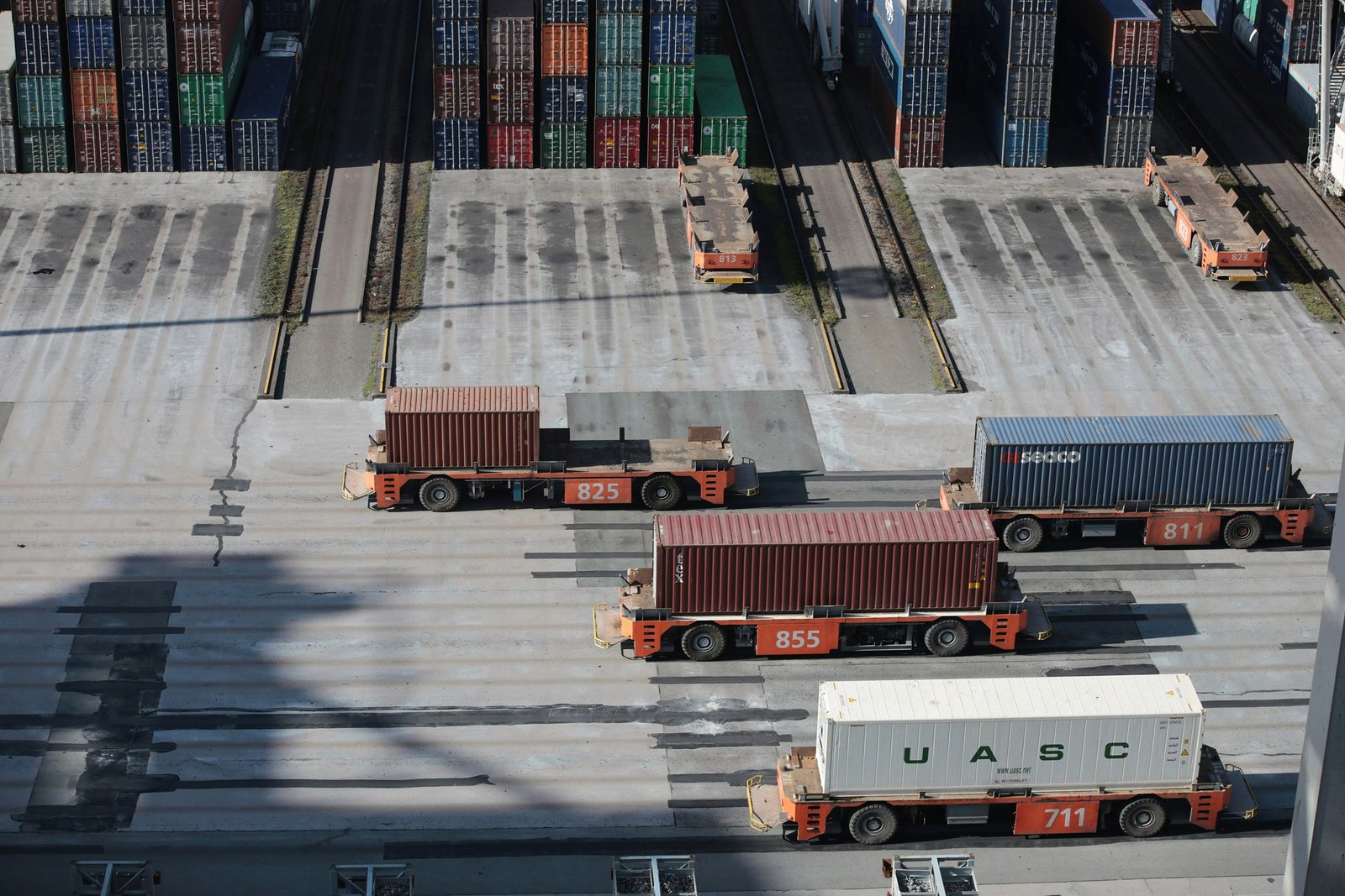 Freight yard and carrier network